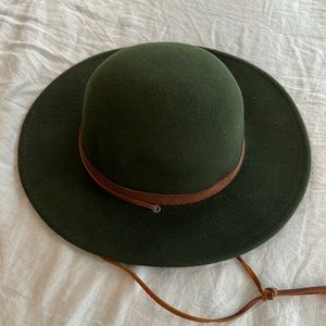 Deep green Brixton hat with leather band
